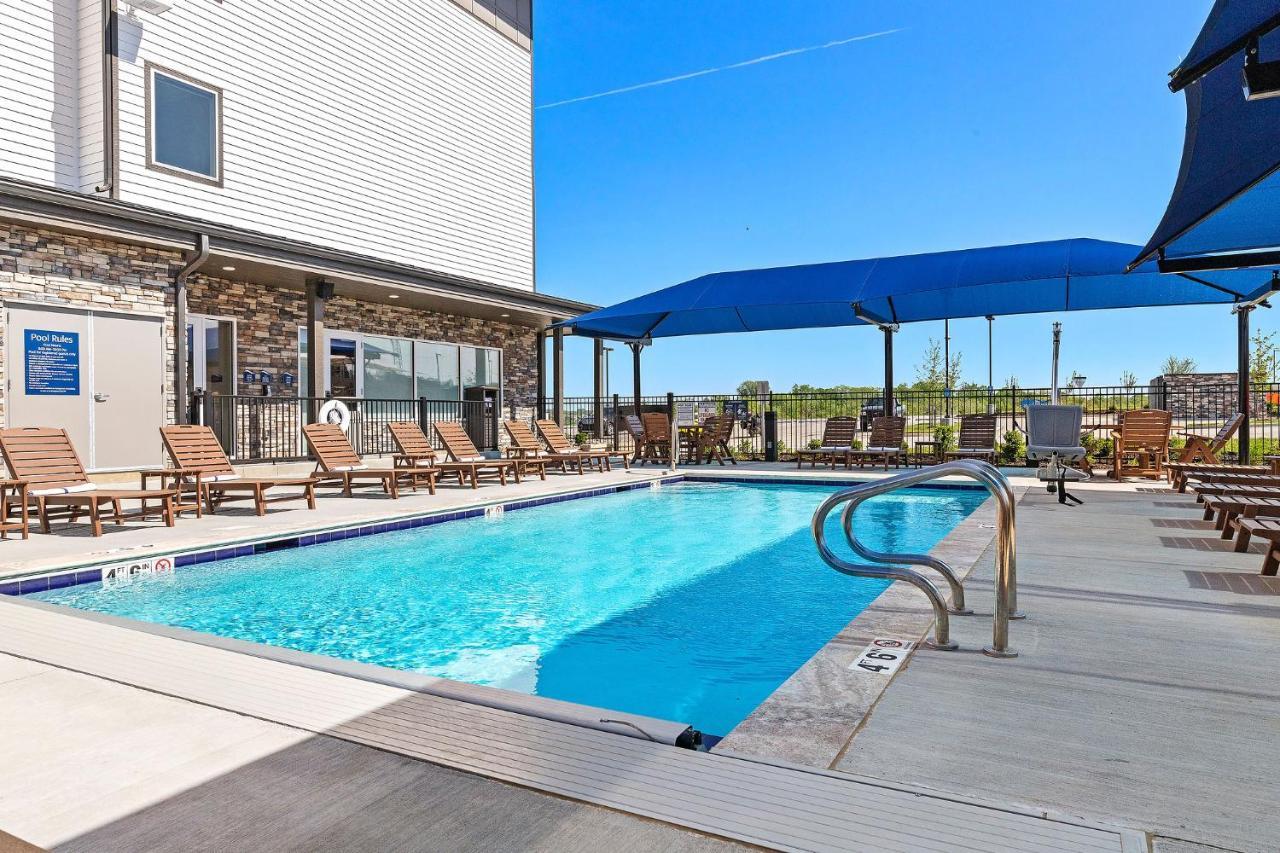 Hotel Express Kansas North By Ihg Parkville