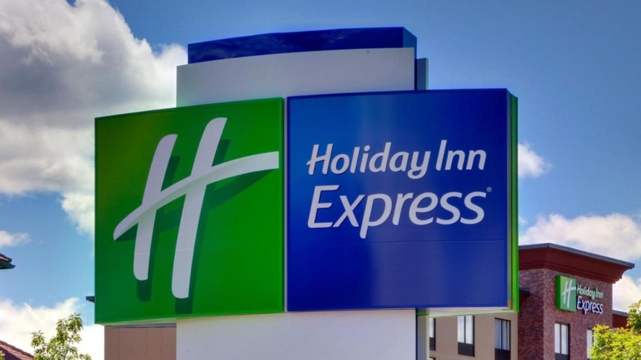 Express Kansas North By Ihg Hotel